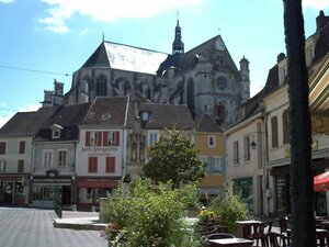 St Florentin et le canal de Bourgogne